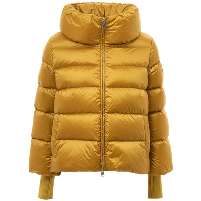 Ajouter des vestes et manteaux en polyamide dorée