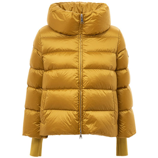 Ajouter des vestes et manteaux en polyamide dorée