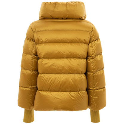 Ajouter des vestes et manteaux en polyamide dorée
