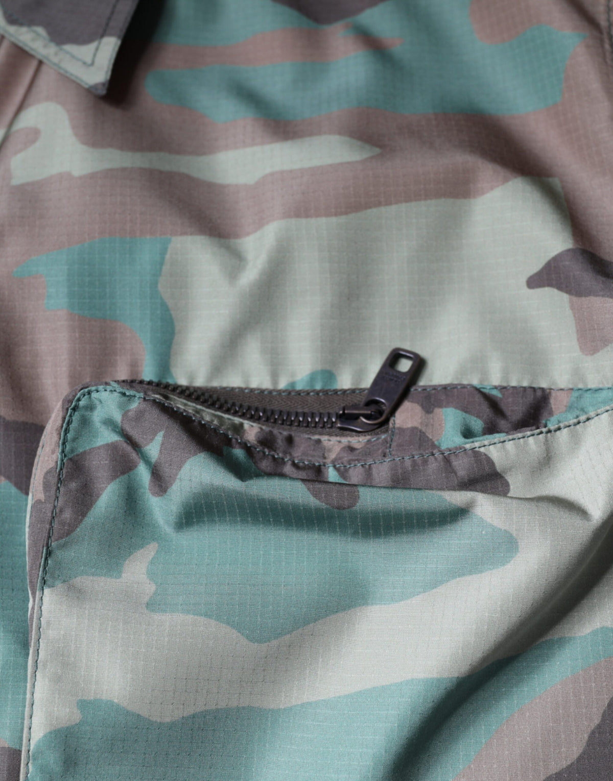 Chemise à boutons à motif camouflage multicolore de Dolce &amp; Gabbana
