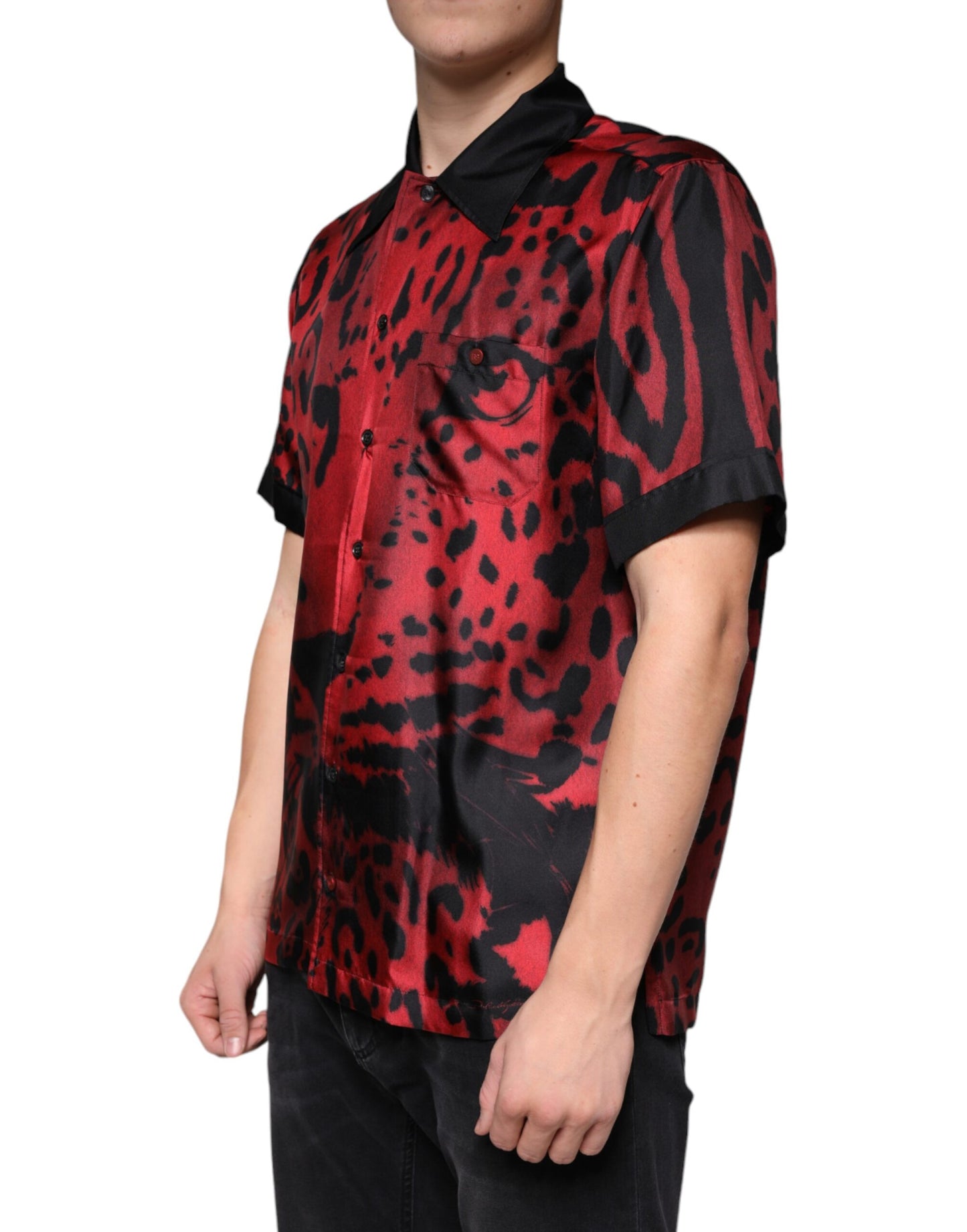 Chemise décontractée à boutons en soie à motif léopard rouge de Dolce &amp; Gabbana