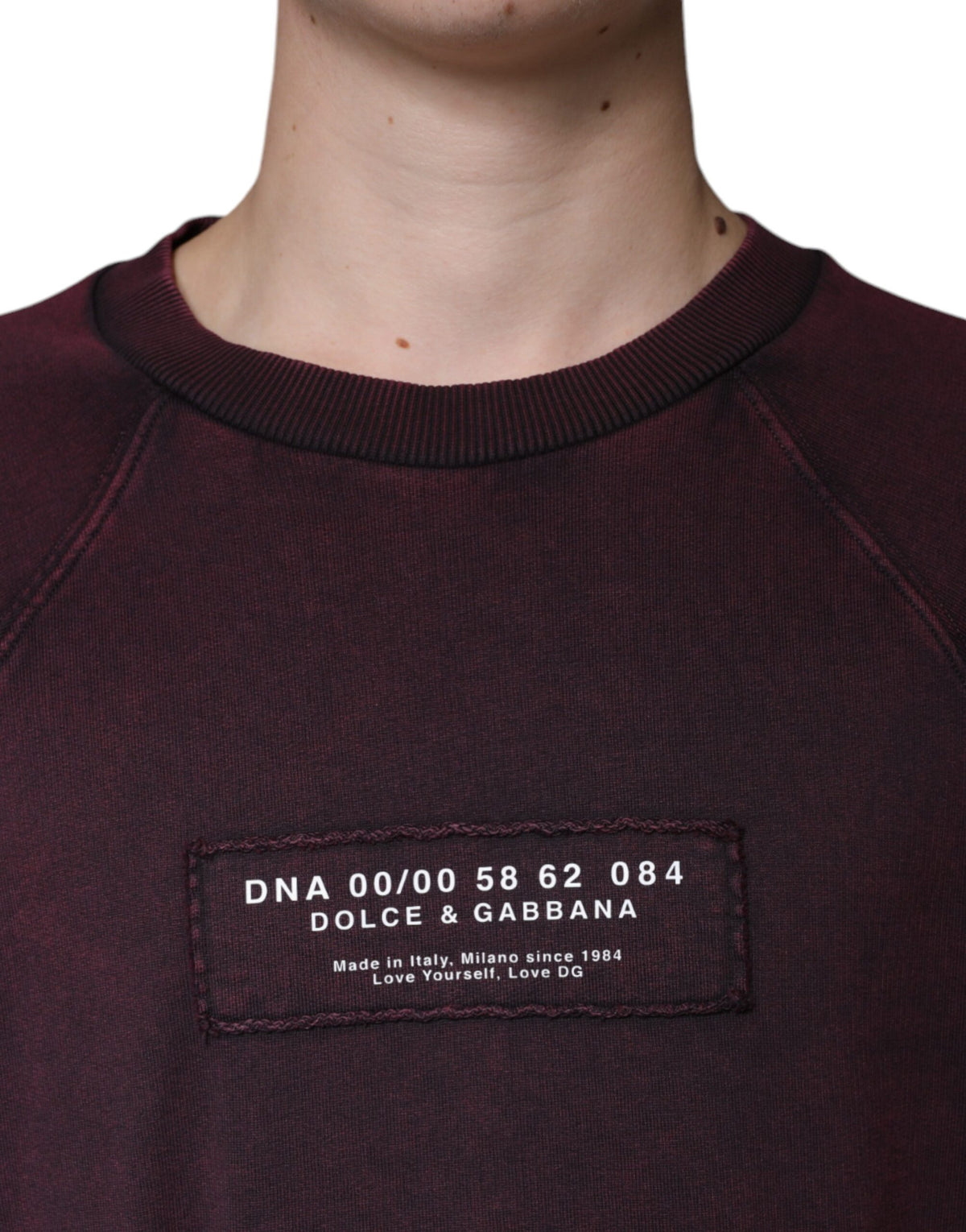 Pull en coton à col rond pour homme, logo rouge bordeaux de Dolce &amp; Gabbana