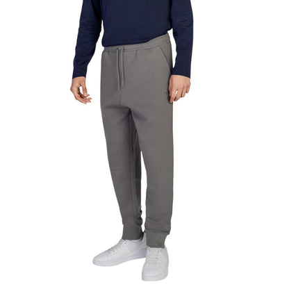 Hugo Boss grijze joggingbroek van katoen, geschikt voor training.