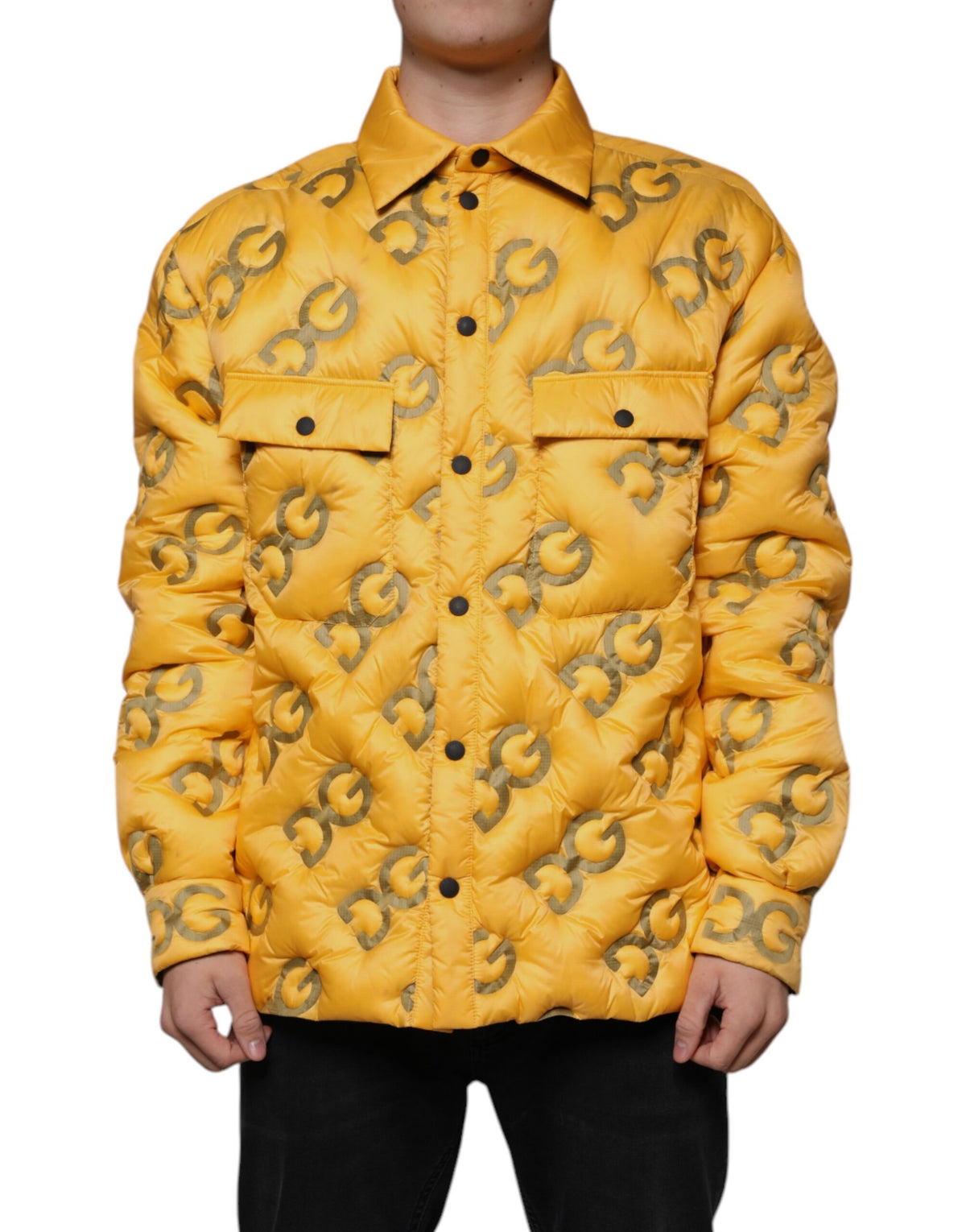 Blouson matelassé à boutons avec logo jaune de Dolce & Gabbana