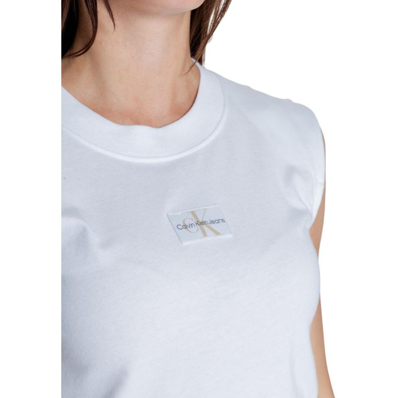 Calvin Klein Jeans Women's White Cotton T-Shirt WOVEN LABEL LOOSE J20J223560