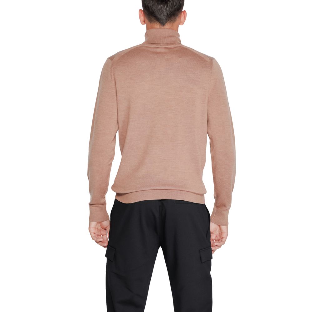 Col roulé en laine beige de Calvin Klein