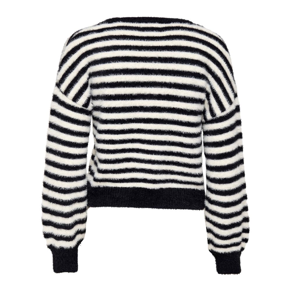 Seuls les vêtements de sport en marabout noir et blanc.