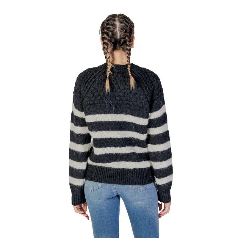 Only ONLBILLIE LIFE LS Black And White Sweater - Eco-Friendly Comfort