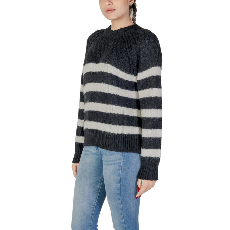 Only ONLBILLIE LIFE LS Black And White Sweater - Eco-Friendly Comfort