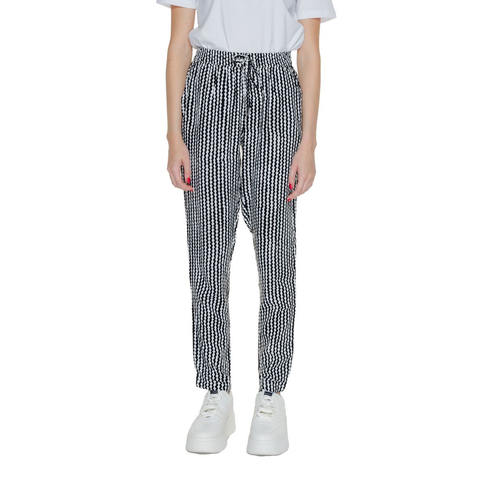 Only Onlnova Life Black Viscose Pant for Women