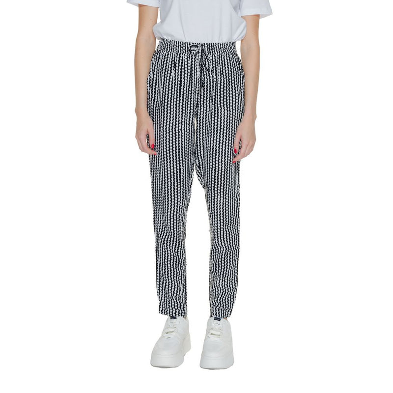 Only Onlnova Life Black Viscose Pant for Women