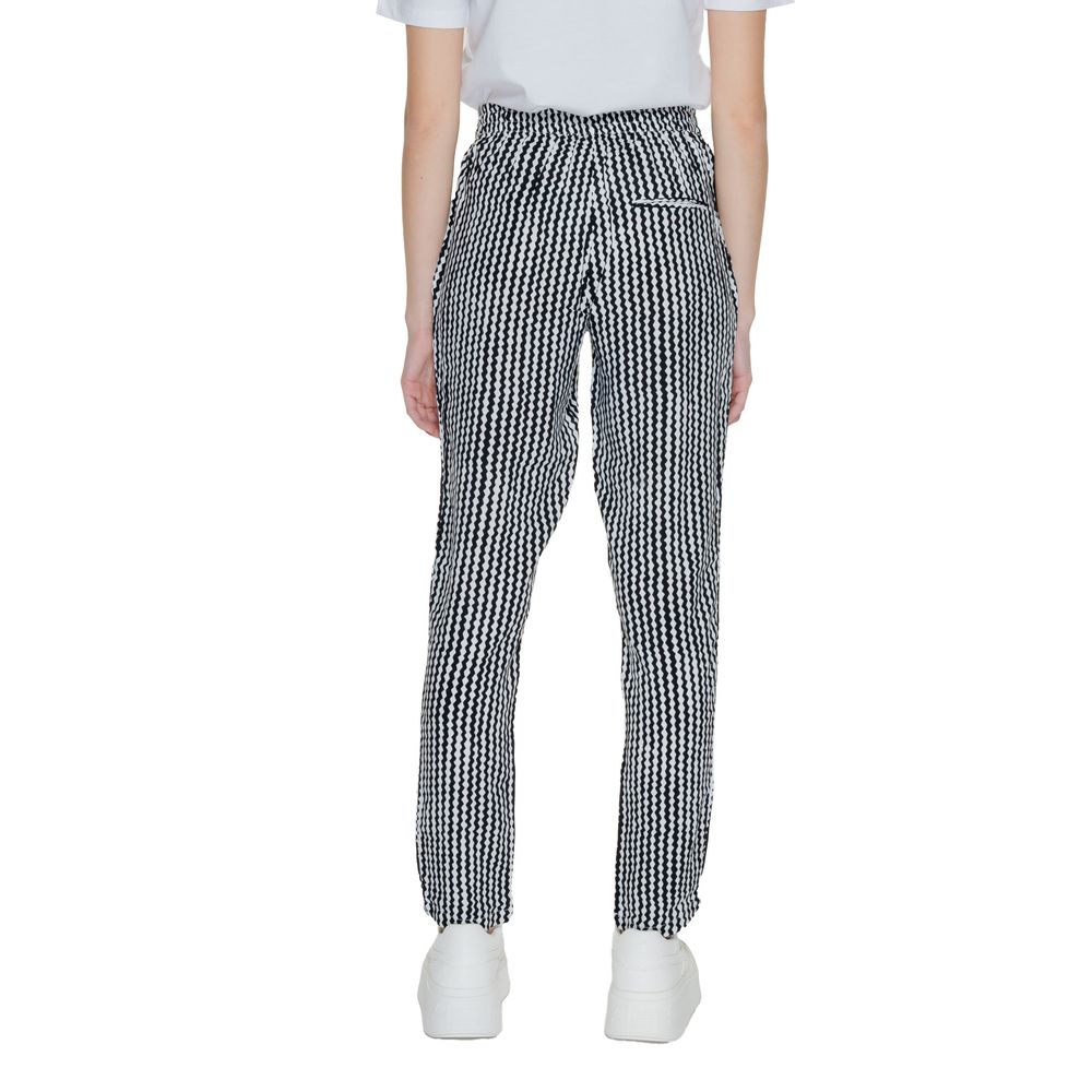 Only Onlnova Life Black Viscose Pant for Women