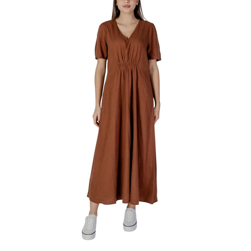B.Young BYIMADRID VNECK Robe Longue en Lin Marron