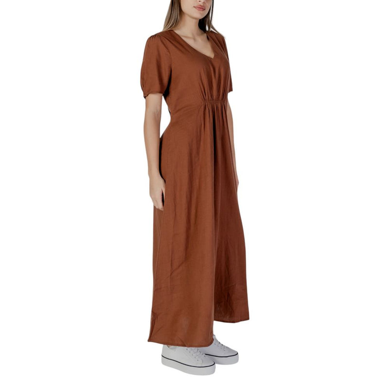B.Young BYIMADRID VNECK Robe Longue en Lin Marron