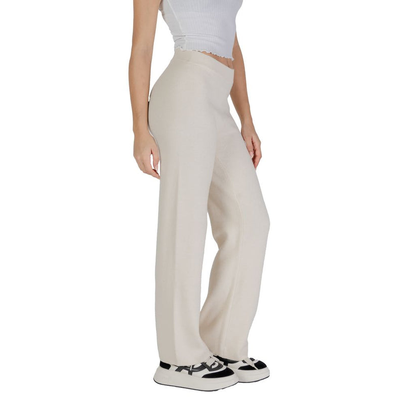 Vero Moda Cream Viscose Pant - Élégantes et Confortables