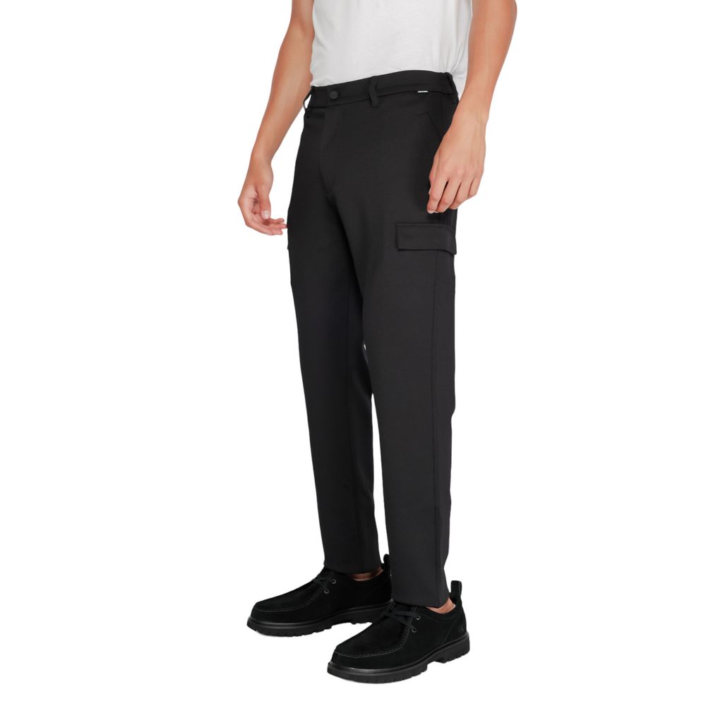 Calvin Klein zwarte joggingbroek van gerecycled polyester, geschikt voor training.