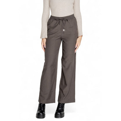 Seul pantalon gris en polyester