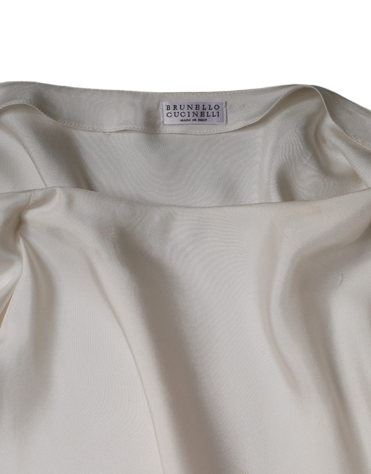Brunello Cucinelli Top en Soie Beige avec Col Ascot à Manches Longues