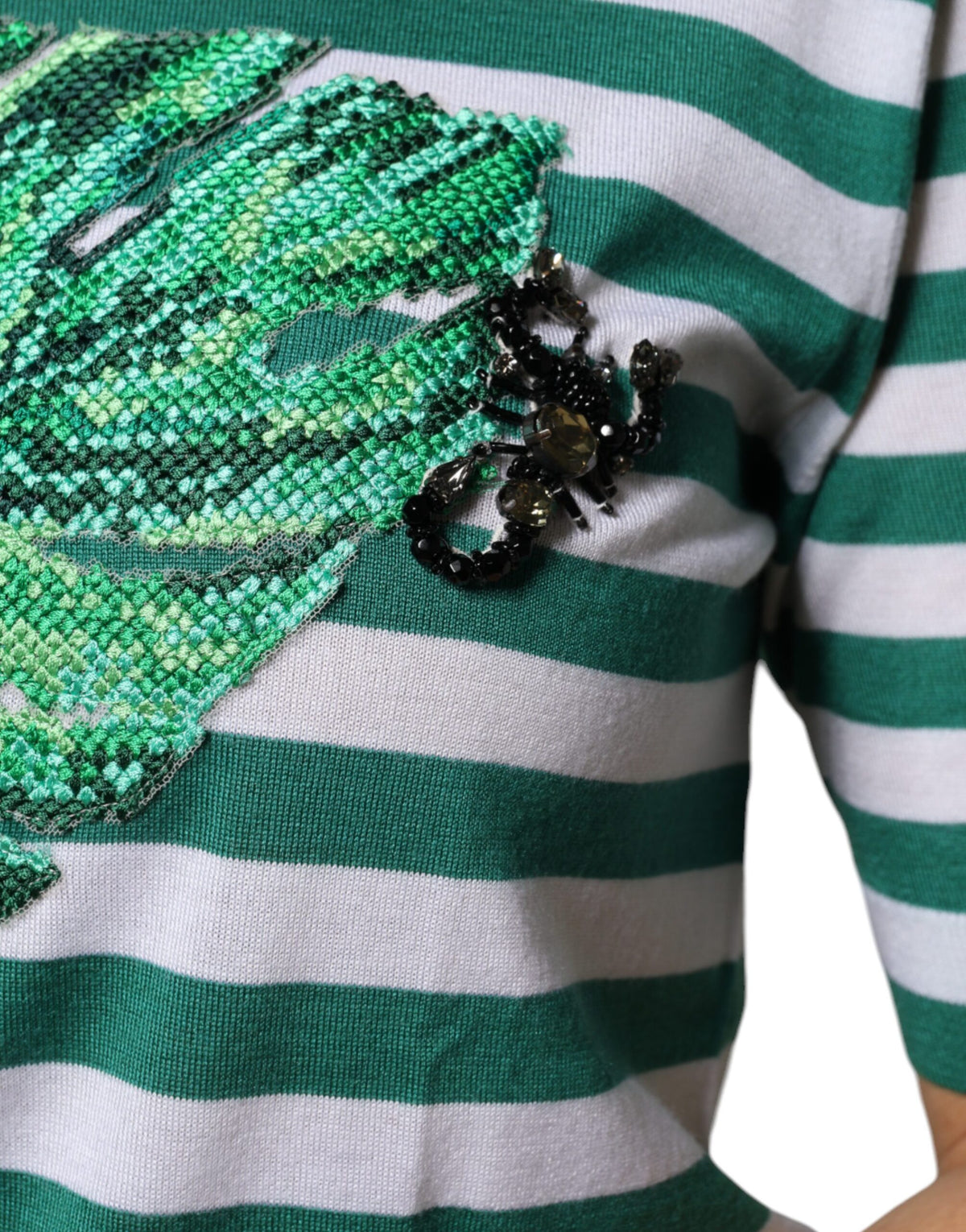 Dolce & Gabbana T-shirt Blanc à Rayures Vertes et Broderie Feuille
