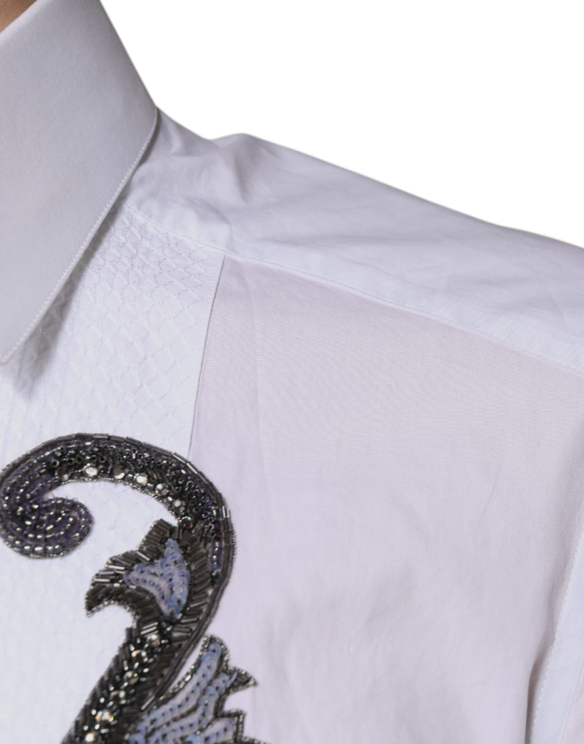 Chemise de ville homme Dolce &amp; Gabbana, blanche, coupe ajustée, baroque dorée.