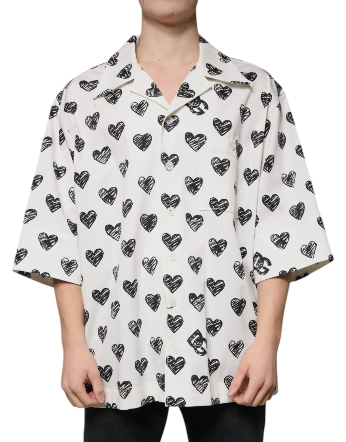 Chemise décontractée à manches courtes Dolce &amp; Gabbana avec imprimé cœur blanc.