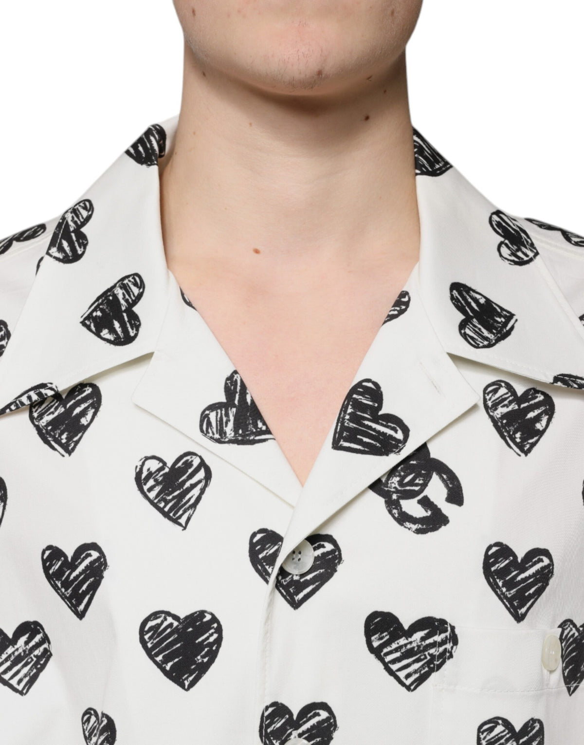 Chemise décontractée à manches courtes Dolce &amp; Gabbana avec imprimé cœur blanc.