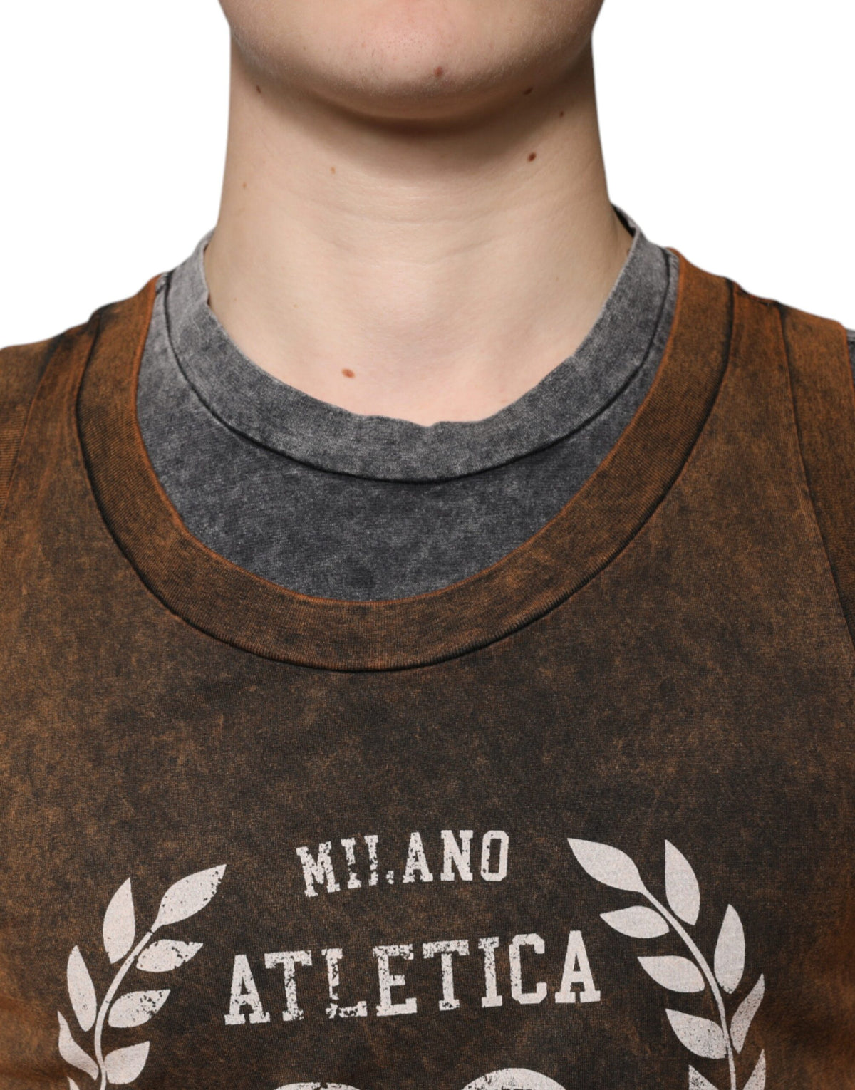 T-shirt sans manches à col rond en coton brun de Dolce &amp; Gabbana