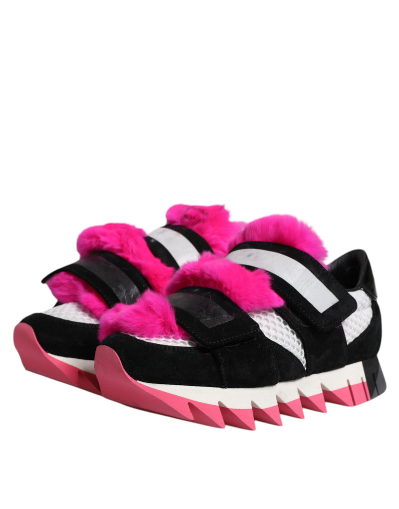 Sneakers Dolce &amp; Gabbana noires et roses, ornées de fourrure.