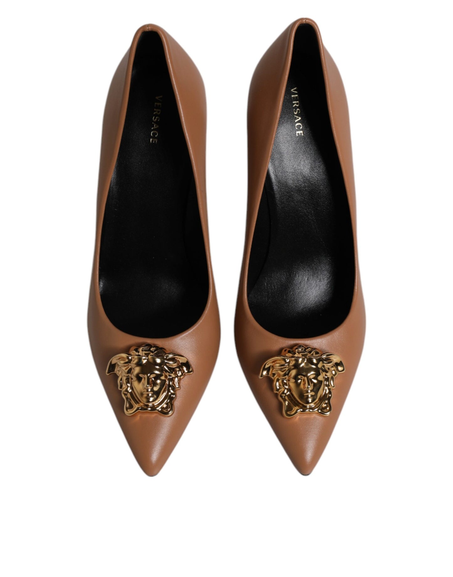 Versace leren pumps met logo-plaatje in het bruin, hoge hakken.