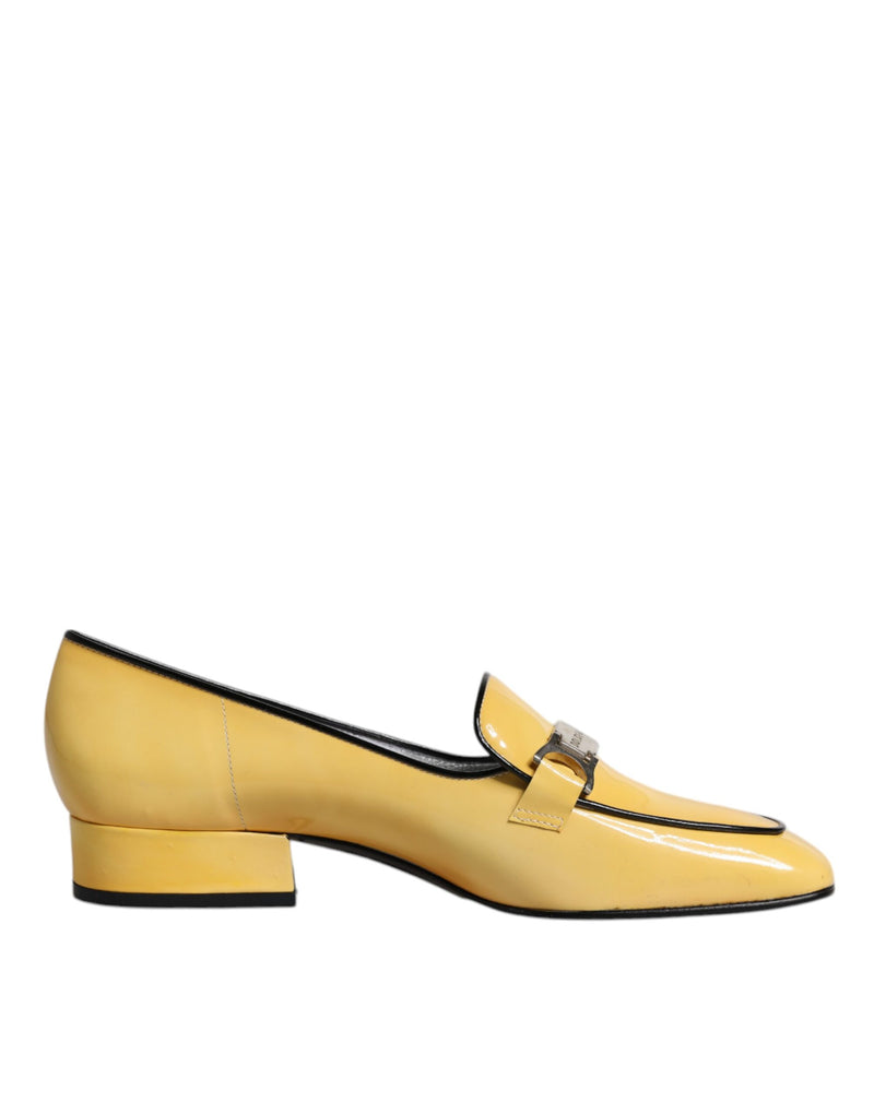Dolce & Gabbana Mocassins en Cuir Jaune avec Plaque Logo