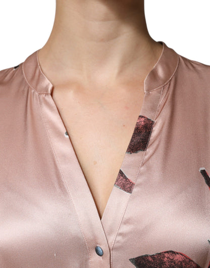 Robe midi trapèze en satin rose à manches longues et motifs floraux de L'Autre Chose