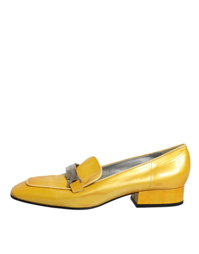Dolce & Gabbana Mocassins Jaunes en Cuir avec Plaque Logo