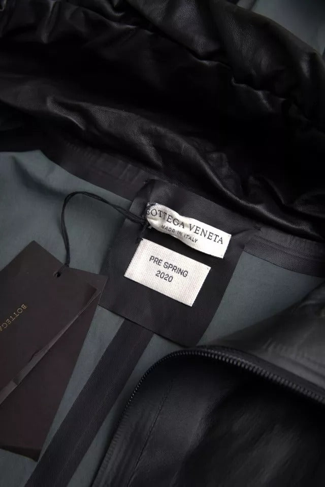 Manteau-trencher homme en cuir noir à capuche de Bottega Veneta
