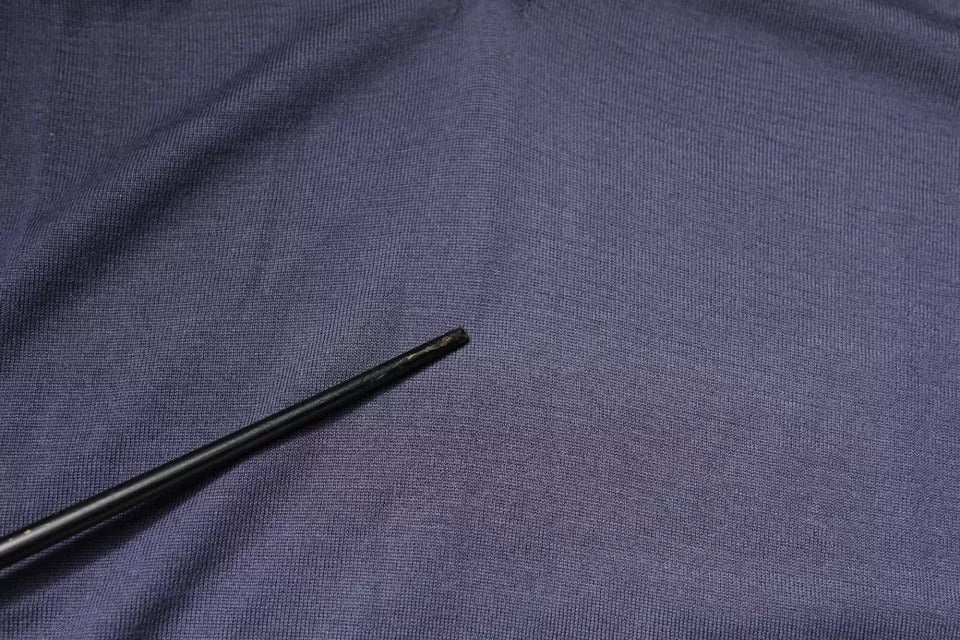 Pull en cachemire gris à col en V pour homme de Dolce &amp; Gabbana