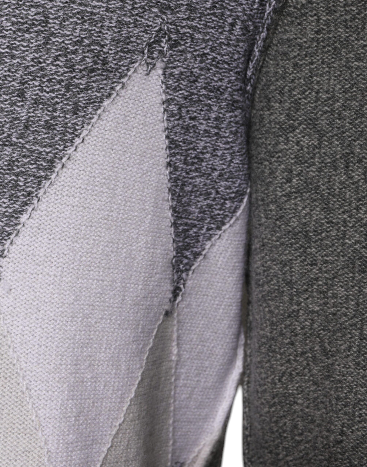 Pull en cachemire à col rond, à motifs en losanges et en relief, gris, de Ballantyne