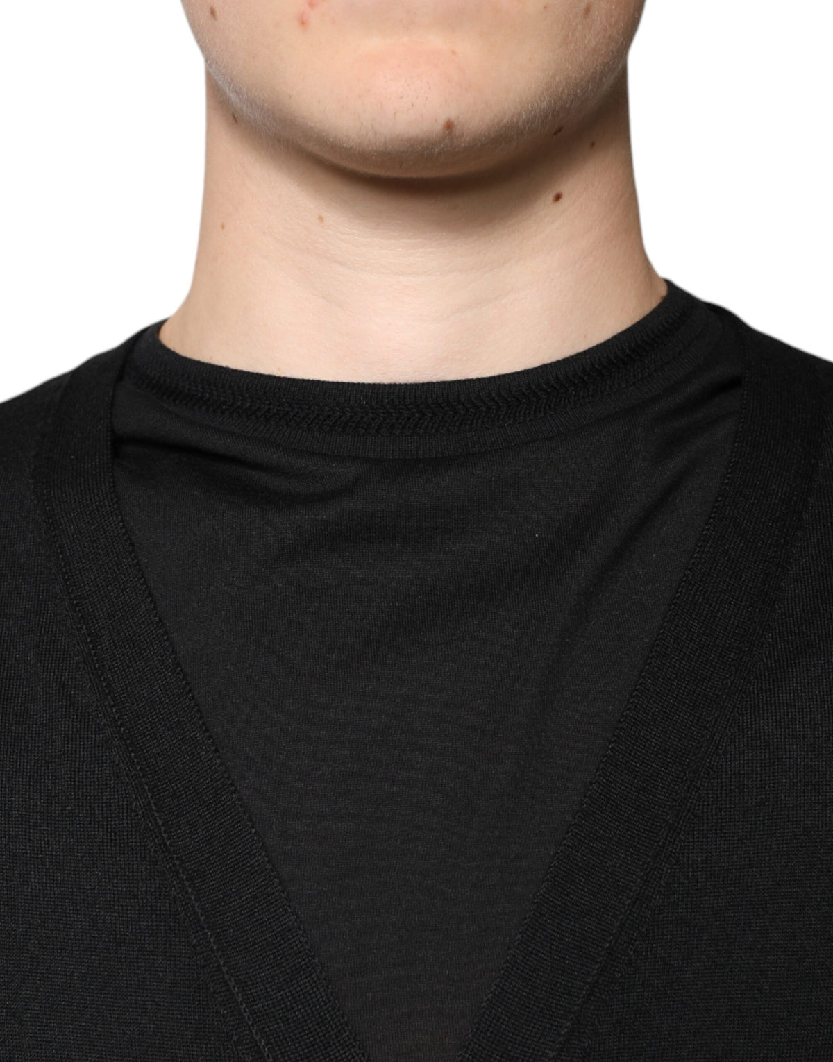 Pull en cachemire noir à boutons de Dolce &amp; Gabbana