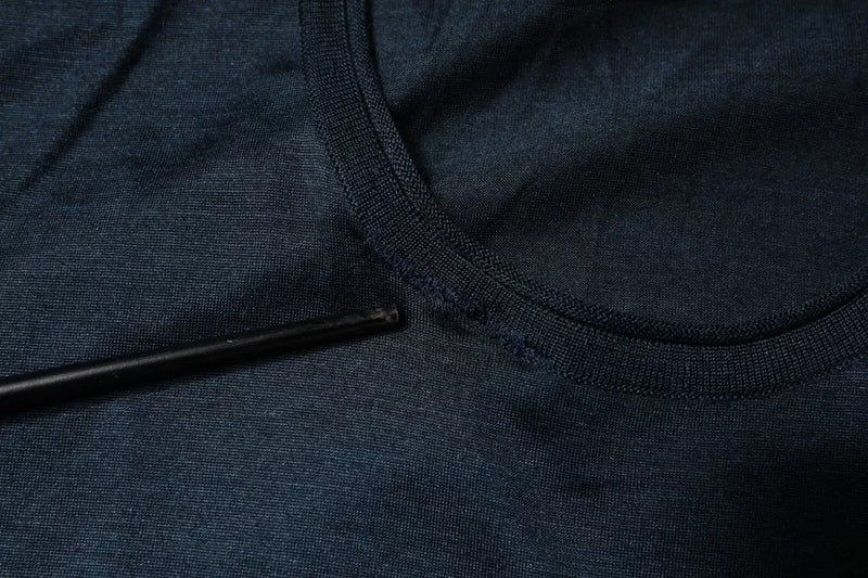 Dolce &amp; Gabbana T-shirt van donkerblauwe zijde met ronde hals en korte mouwen