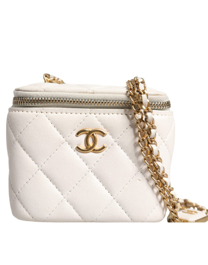 Chanel Witte Matelassé Lamhuid Gold Chain Schoudertas met Spiegeltje