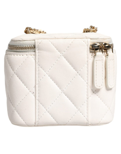 Chanel Witte Matelassé Lamhuid Gold Chain Schoudertas met Spiegeltje
