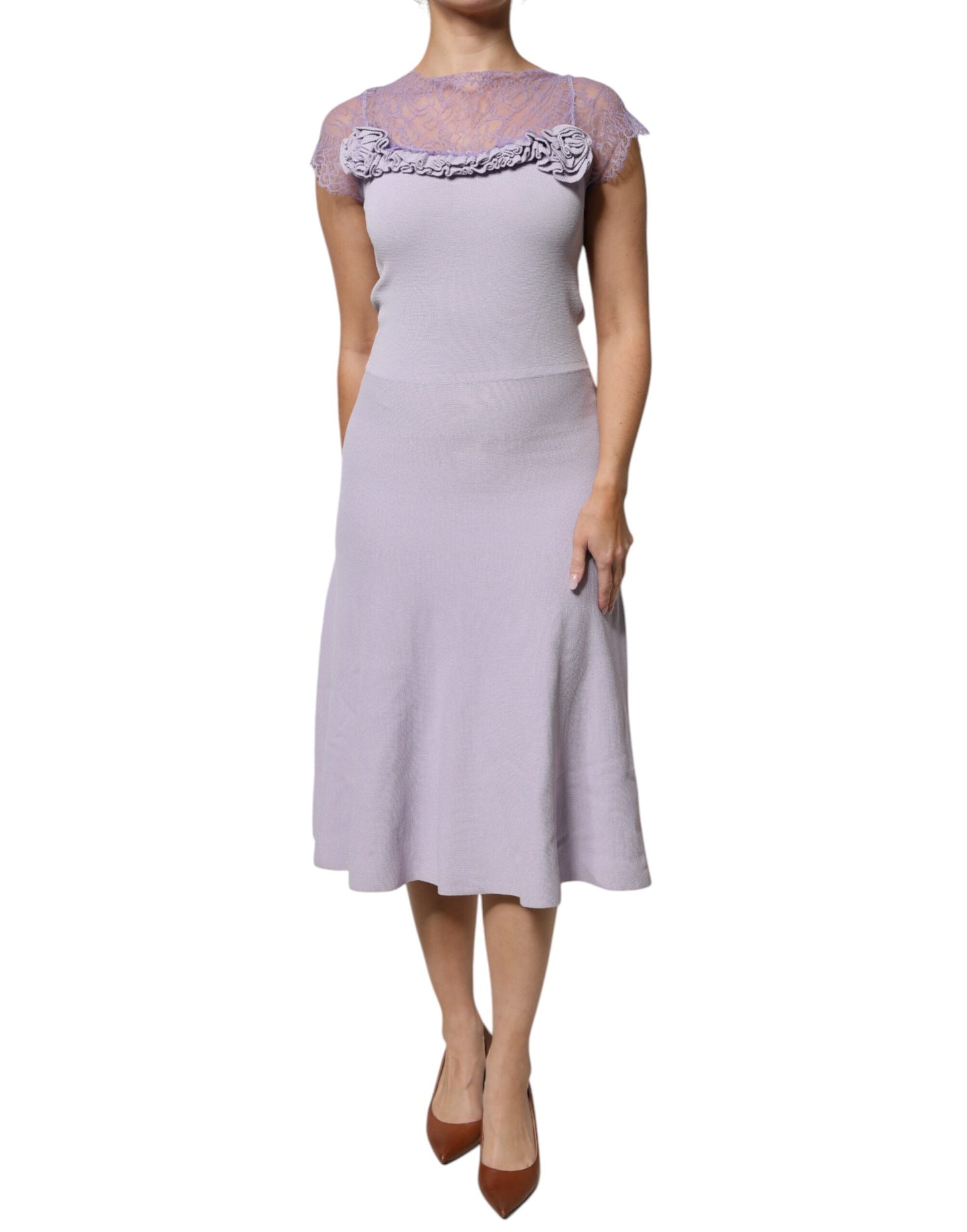 Robe midi trapèze violette à manches courtes et dentelle florale de Blumarine