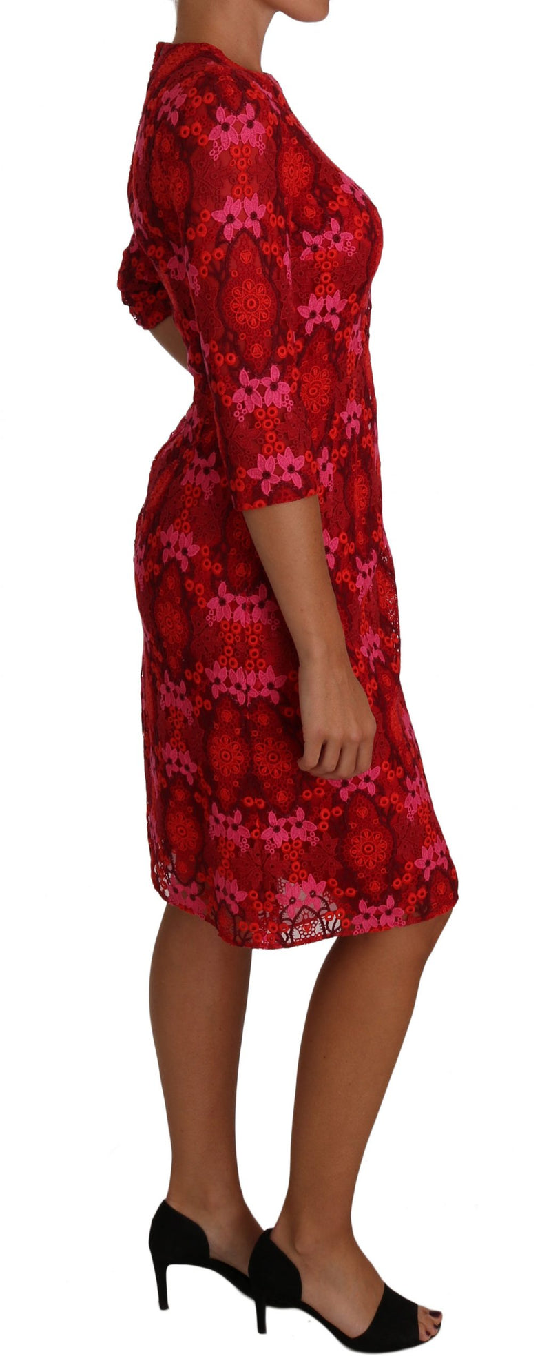 Robe fourreau rouge et rose en dentelle crochetée à motif floral Dolce &amp; Gabbana