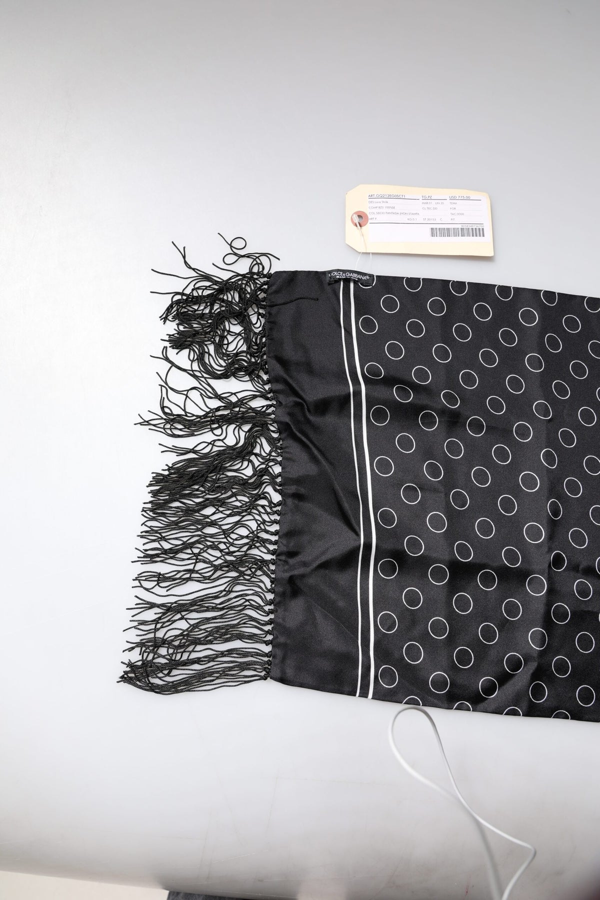 Foulard châle en soie à franges et cercles noirs Dolce &amp; Gabbana