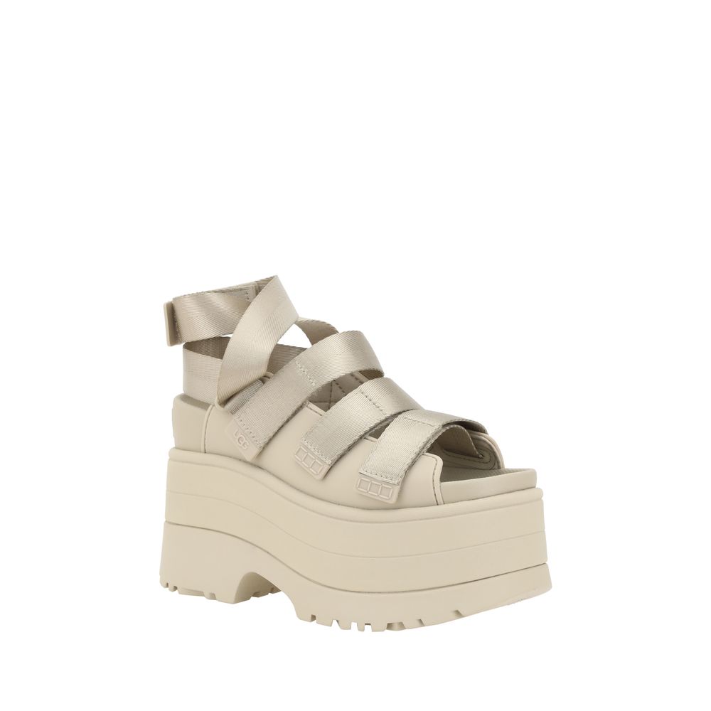 UGG Goldenrise Sandals - Confort et Élégance Casual