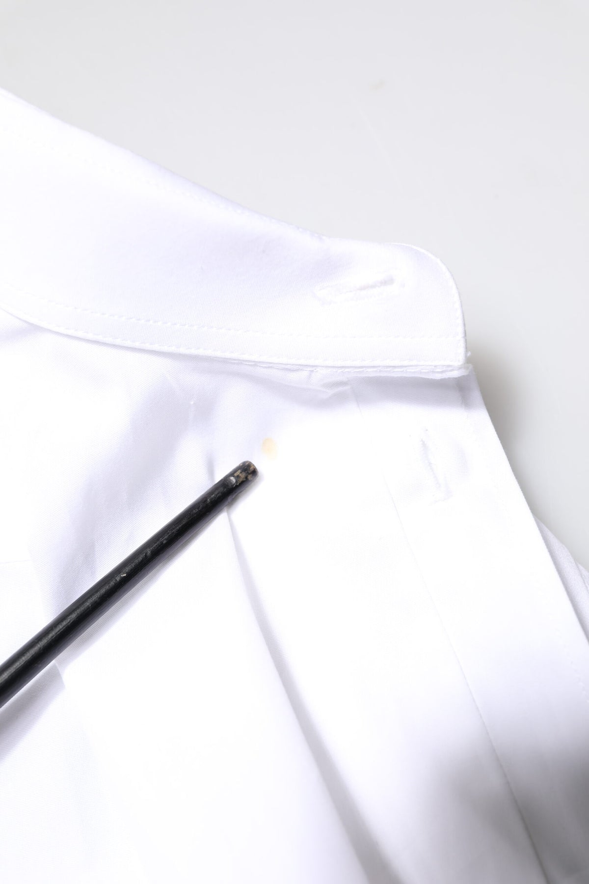 Chemise de ville homme Dolce &amp; Gabbana en coton blanc et or, manches longues.
