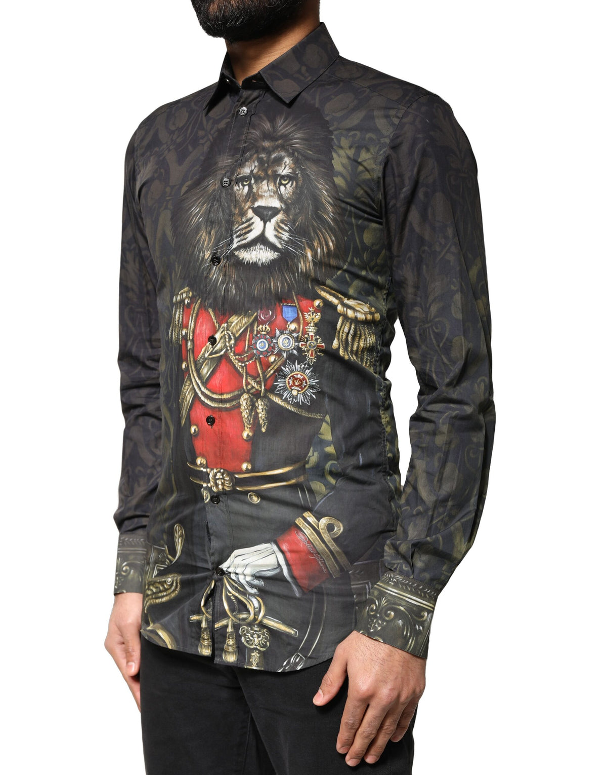 Chemise habillée dorée Dolce &amp; Gabbana avec portrait de chien royal noir.
