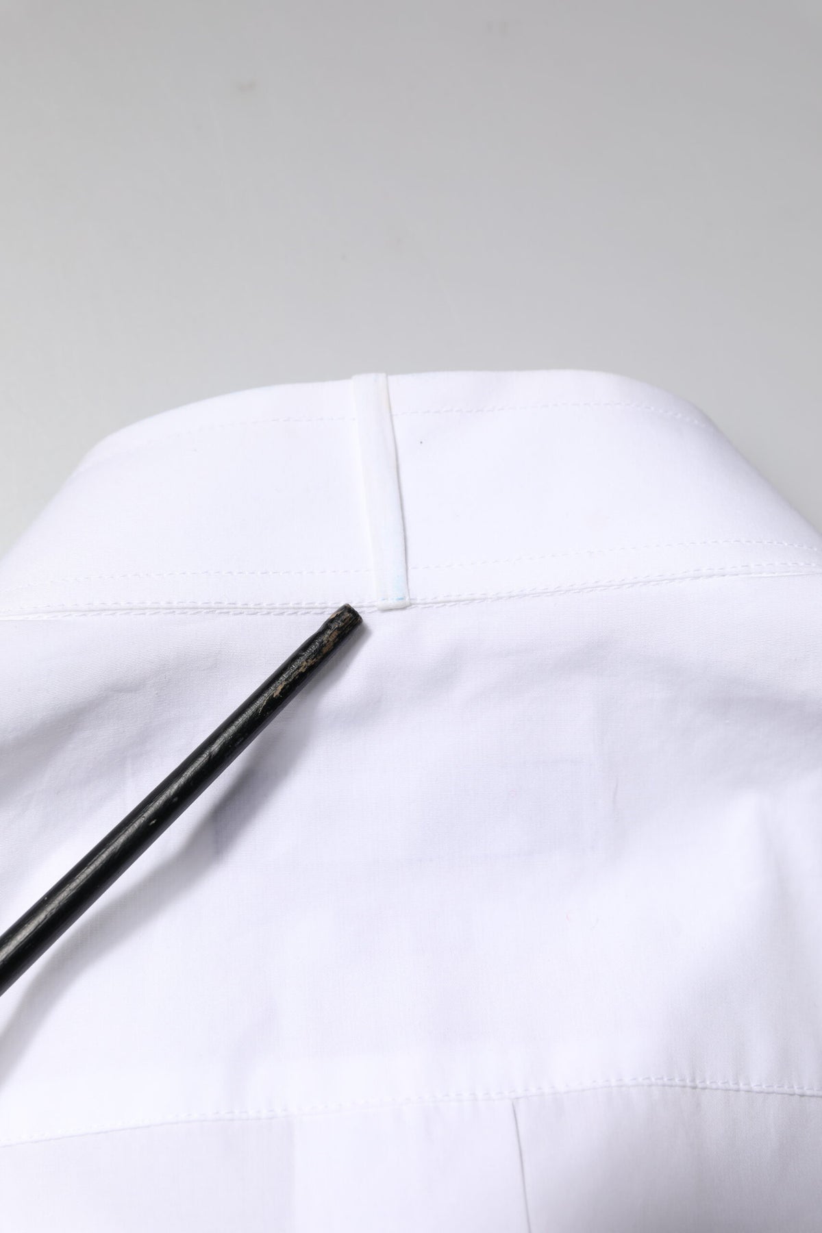 Chemise de ville homme à col italien en popeline de coton blanc doré Dolce &amp; Gabbana