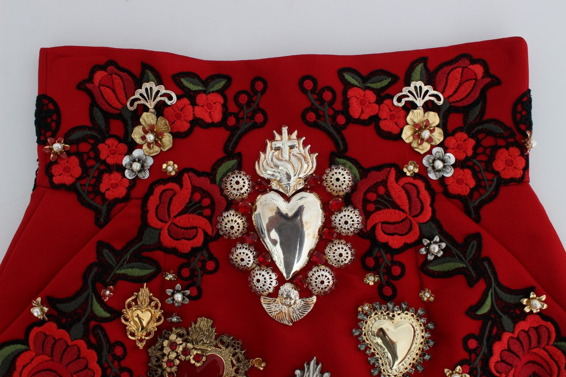 Short en soie rouge à motifs de roses et cristaux de Dolce & Gabbana