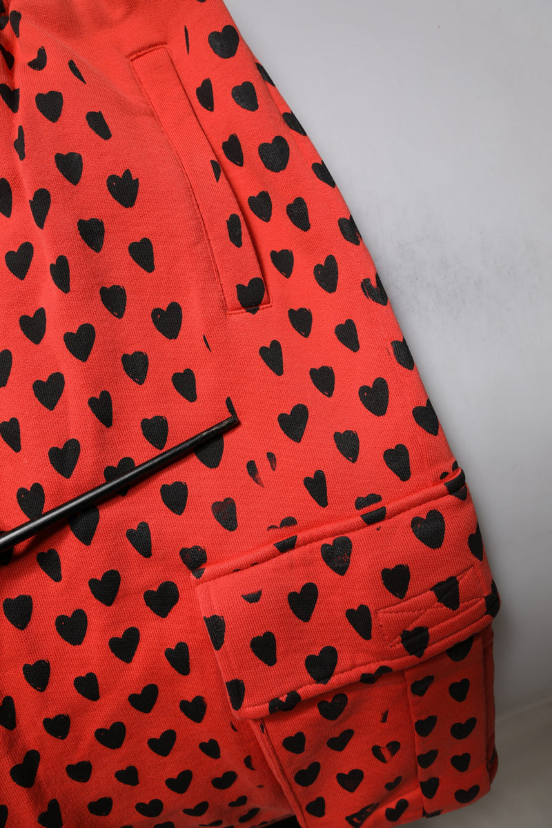 Pantalon de jogging cargo à motifs cœurs rouges Dolce &amp; Gabbana pour homme.