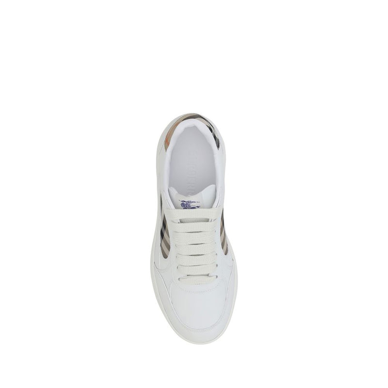 Burberry Leather Sneakers - Élégance et Confort Classique