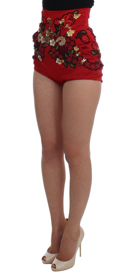 Shorts en soie rouge à motifs roses et cristaux de Dolce & Gabbana